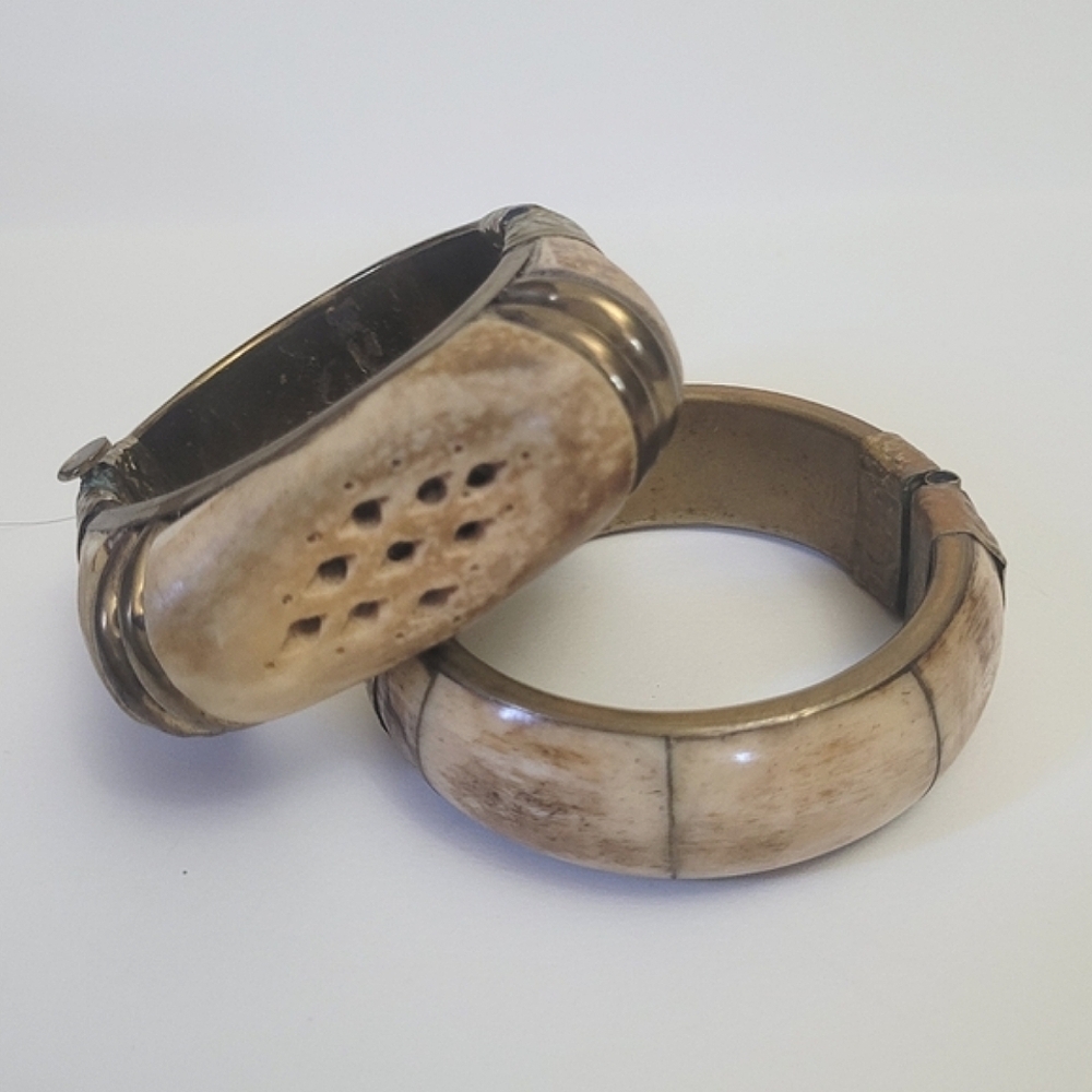 Vintage 70s Bone & Brass Bracelet Set Tribal Boho Hinged Bangles Estate Jewelry